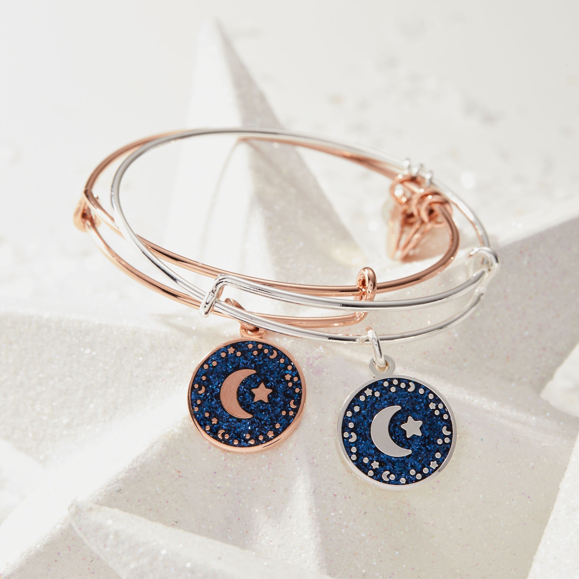 cyber-monday-2022-moon-and-star-night-sky-charm-bangle-AA718722SS.jpg