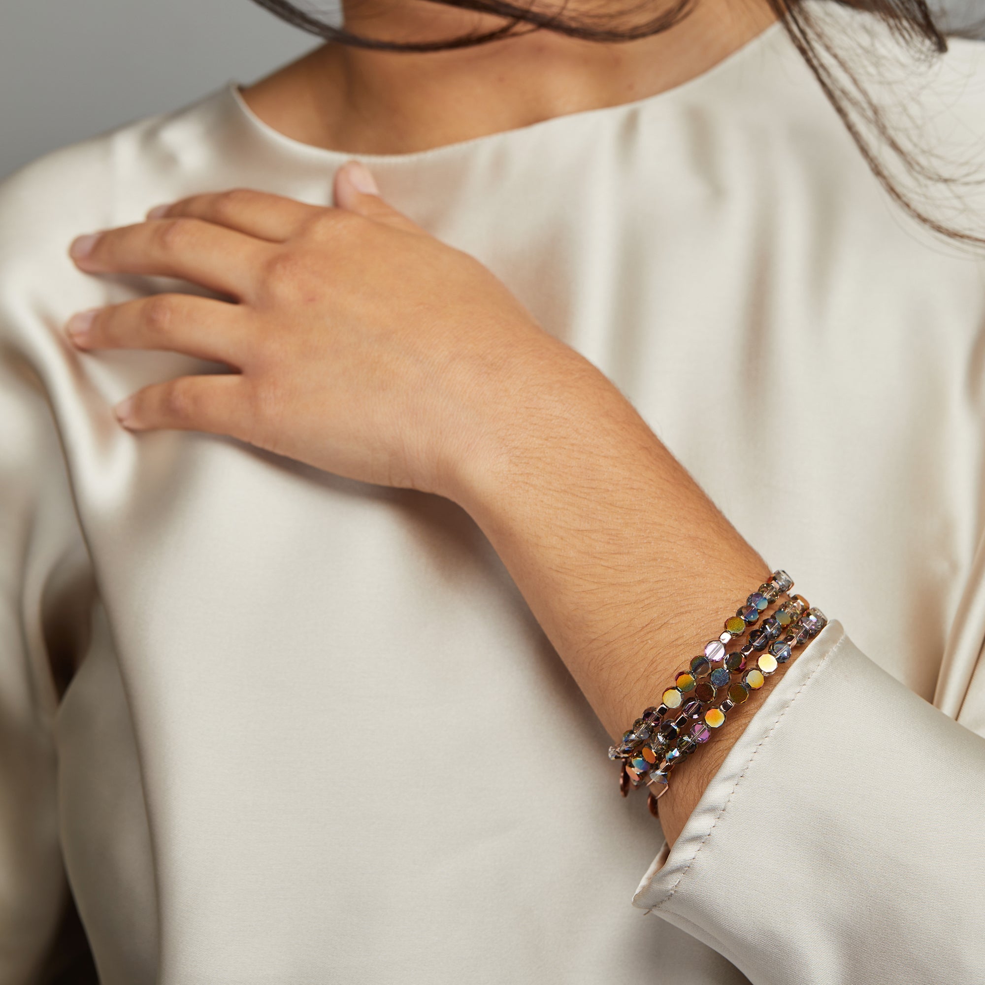 devotion-beaded-bangle-bracelet-bronze-model-AA727523SR.jpg